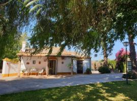 Hotel fotoğraf: FINCA EL ROMERO, Finca a 15 minutos de Sevilla