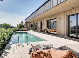 Хотел снимка: Tiny Villa mit Pool im Salzburger Seenland