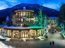 The Crystal Lodge, hotelli kohteessa Whistler