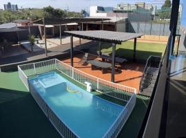 รูปภาพของโรงแรม: Suíte Privativa - Piscina e BBQ - Beach Tennis