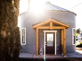 Silo Suite 1 Pet Friendly- Near Zion National Park, ξενοδοχείο σε La Verkin