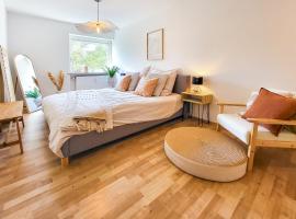 Фотографія готелю: Stilvolle 3-Zimmer Wohnung in Ingolstadt mit Balkon und guter Autobahnanbindung