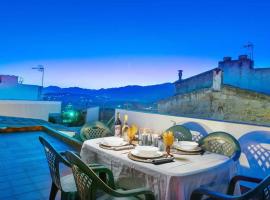 Hotel fotoğraf: Maca Sol, adosado con vistas a la montaña