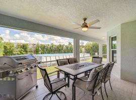 Hotel foto: Marco Island Home with Heated Pool and Screened Lanai!