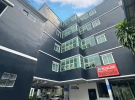 Metro Link Ratchada Hotel