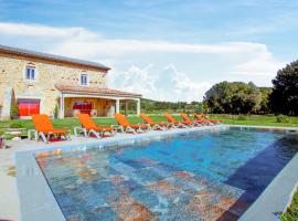 Hotel Foto: Nice Home In Sauzet With Private Swimming Pool, Can Be Inside Or Outside