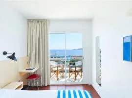 Hôtel California, hotell sihtkohas Le Lavandou