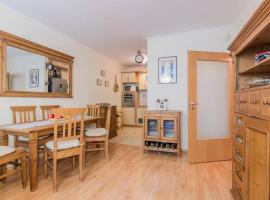 A picture of the hotel: Cosy Pet-friendly flat w balcony @ Orczy Garden