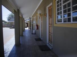 酒店照片: Palapye Guest House