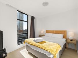 Hotel fotoğraf: City Skyline Views CBD Apartment - 1602