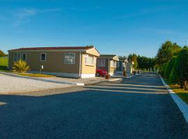 Fotos de Hotel: 3 Bedroom Self Catering Static Caravan