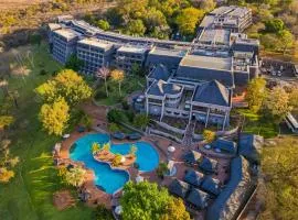 Elephant Hills Resort, hotel in Victoria Falls