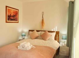 Hotel foto: Stunning Guest House FREE WiFi &Parking