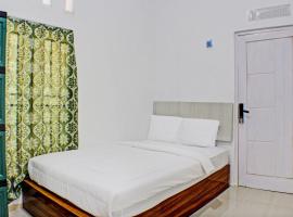 Hotel fotografie: OYO Life 93138 Anugrah Kost Syariah