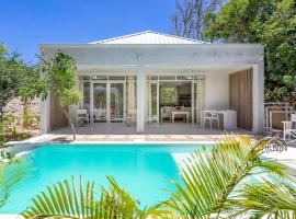 ホテル写真: Private pool villa 150 meters from the Diani beach