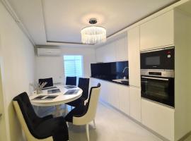 Фотографія готелю: Apartament Central