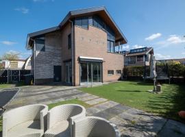 Foto do Hotel: Big 5-bedroom house in Capelle aan den IJssel