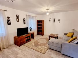 Fotos de Hotel: Spacious two bedroom apartment with one parking space