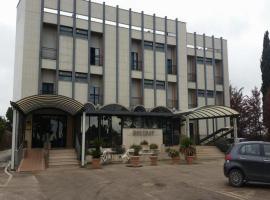 Gambaran Hotel: Hotel Holiday