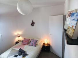 รูปภาพของโรงแรม: La CASA INCA Mérignac - Appartement 3 pièces avec parking à proximité du Tram