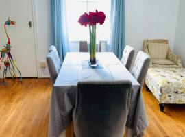 Hotel Photo: 2 bedroom self catering apartment Upper Claremont 31 Grove Avenue Claremont