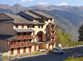 Hotel Photo: studio-cabine 4 pers, wifi et garage.