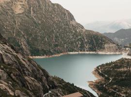 होटल की एक तस्वीर: Cabane du Vieux Emosson