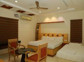Hotel Photo: Hill View Paradise Villa - duplex with private theater & 2bhk - A Golden Group Of Premium Home Stays - tirupati