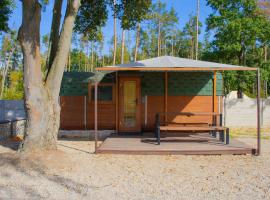 Holiday Home Kemp Stříbrný rybník-2 by Interhome, Hotel in Hradec Králové