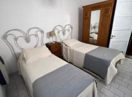 Departamento microcentro Salta 25 de mayo, Hotel in Salta