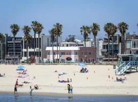 Venice on the Beach Hotel