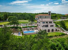 Hotel fotoğraf: Luxury Pool Villa Gradin - Happy Rentals