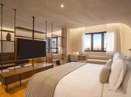 QOYA Hotel Curitiba, Curio Collection by Hilton, hotel in Curitiba