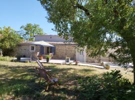 Hotel fotografie: Maison de vacances pour 6 personnes au cœur du Gers