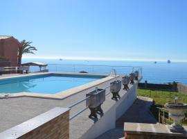 Photo de l’hôtel: 2 bedrooms appartement at Tarragona 250 m away from the beach with sea view shared pool and furnished garden