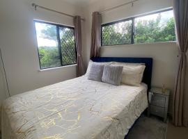Hotel Photo: Cairns Homestay