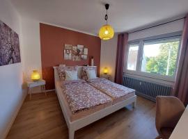 Фотография гостиницы: Gemütliche Familienwohnung mit WLAN und Stellplatz