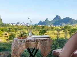 Guilin Village Creek Inn-Free private car pick up station stay 3 nights