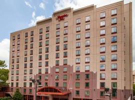 Hampton Inn New York - LaGuardia Airport, hotel en Queens