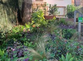 Hotel fotoğraf: Fantàstica casa amb jardí en plena COSTA BRAVA