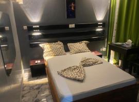 Sunrise Center Bonapriso - 109، فندق في دوالا