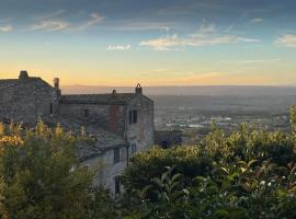 Hotel Photo: Medieval Penthouse with Sunset Panoramic Views