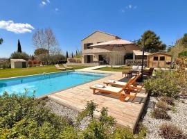 Hotel kuvat: Villa moderne et chaleureuse au milieu vignes et calme absolu à Aix en Provence
