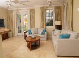 Villa Renaissance Unit 501 Grace Bay Beach, hotel u gradu 'The Bight Settlements'