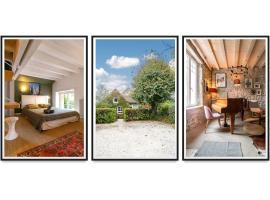 Fotos de Hotel: Grande Maison Creuzier - Villa 3 chambres et jardin