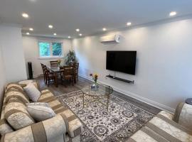 Ξενοδοχείο φωτογραφία: Cheerful 3 bedroom, 2 car garage, huge backyard