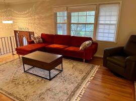 Hotel Photo: Beautiful New Everything 3BD House in Hayfield