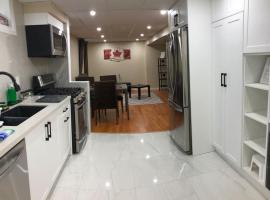 A picture of the hotel: Basement Apartment in Richmond Hill