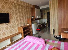 Фотография гостиницы: Apartemen SkyView SETIABUDI Medan