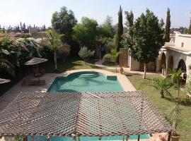 Hotel Photo: DAR SOKASA Riad authentique et contemporain